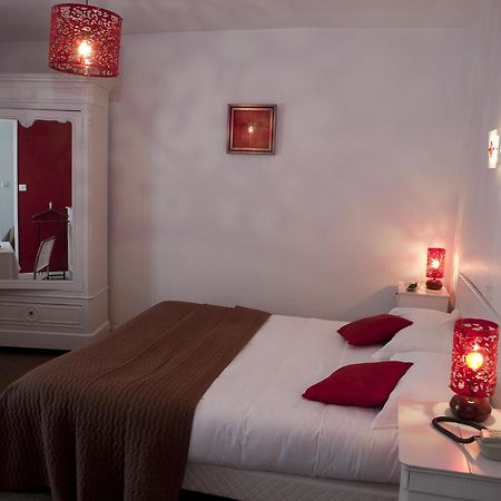 Logis Hotel Le Chrismas Châteaulin Eksteriør billede