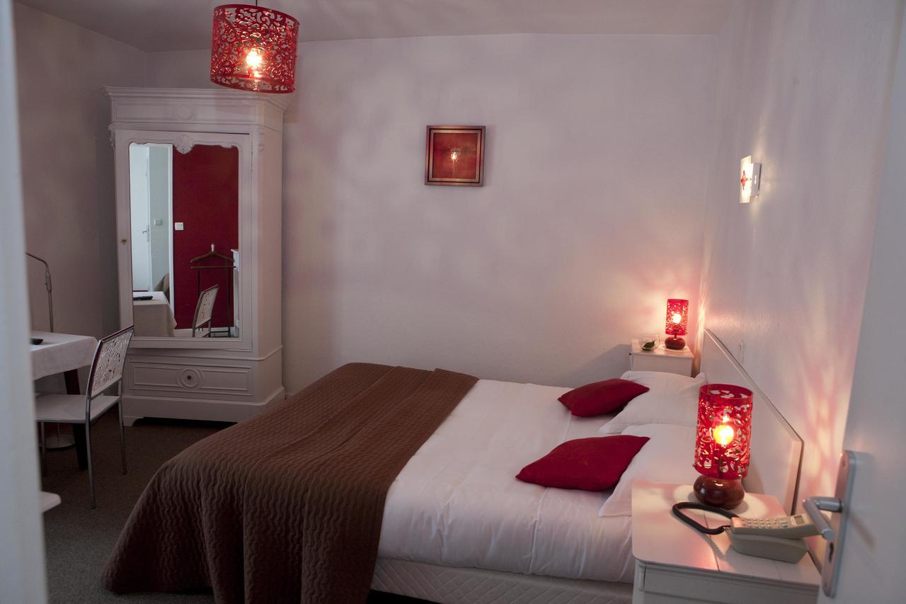 Logis Hotel Le Chrismas Châteaulin Eksteriør billede